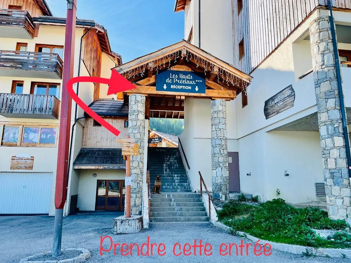 Les Orres 6 Places Coeur de Station avec Piscine 0*, Les Orres France